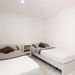 Malaga Urban Link Apartment